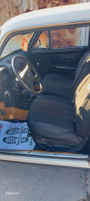 Машина сотилади.