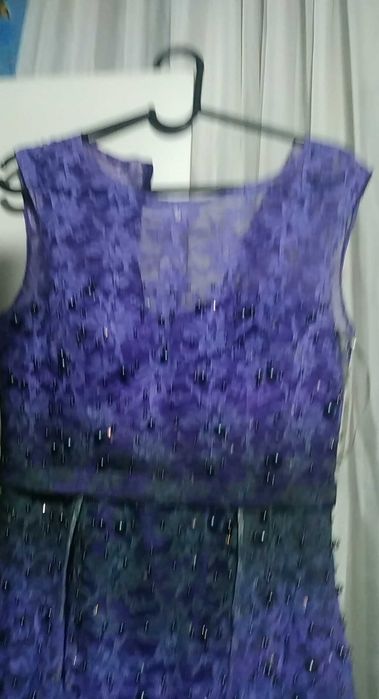 Продам платье на корпаротив