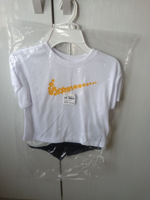 Костюмче на Nike за момиче