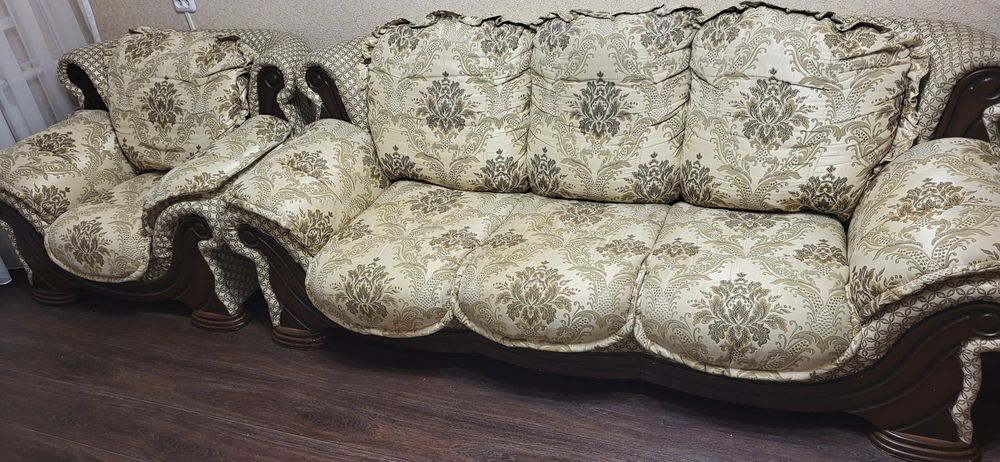 Диван + 2 кресла