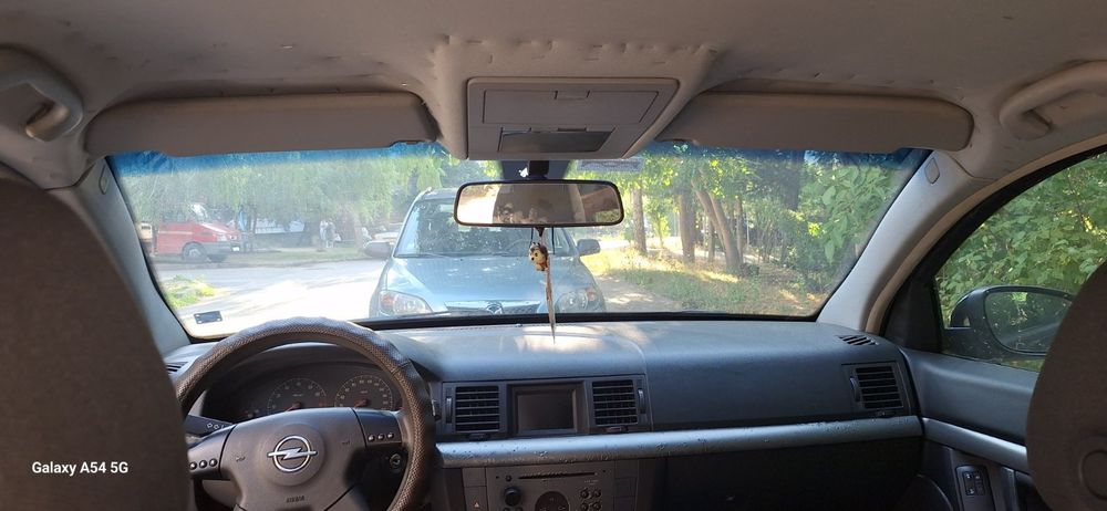 Кола Опел Вектра