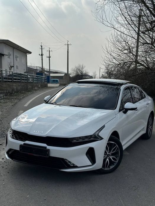 kia k5 2023 yili