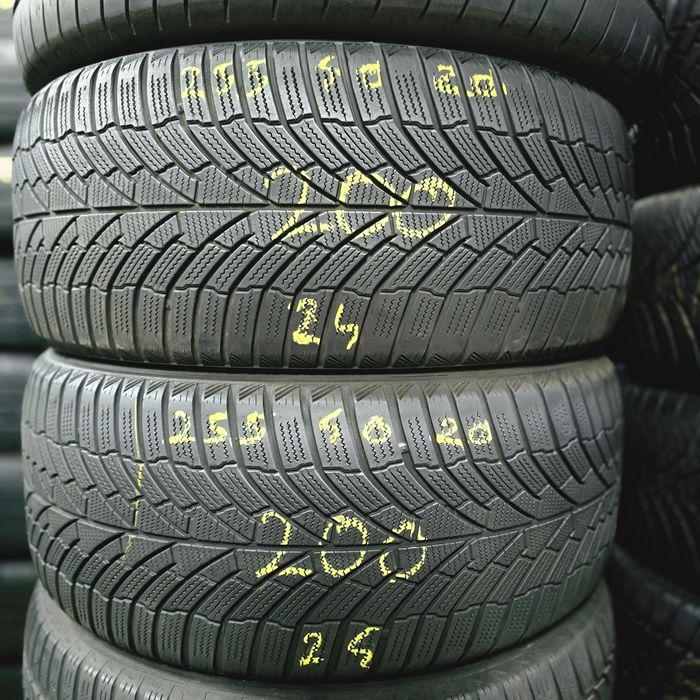 2x 255/40/20 M+S KUMHO 2024 Stare excelentă