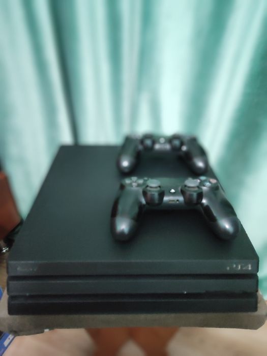 Sony Playstation 4 pro 1TB