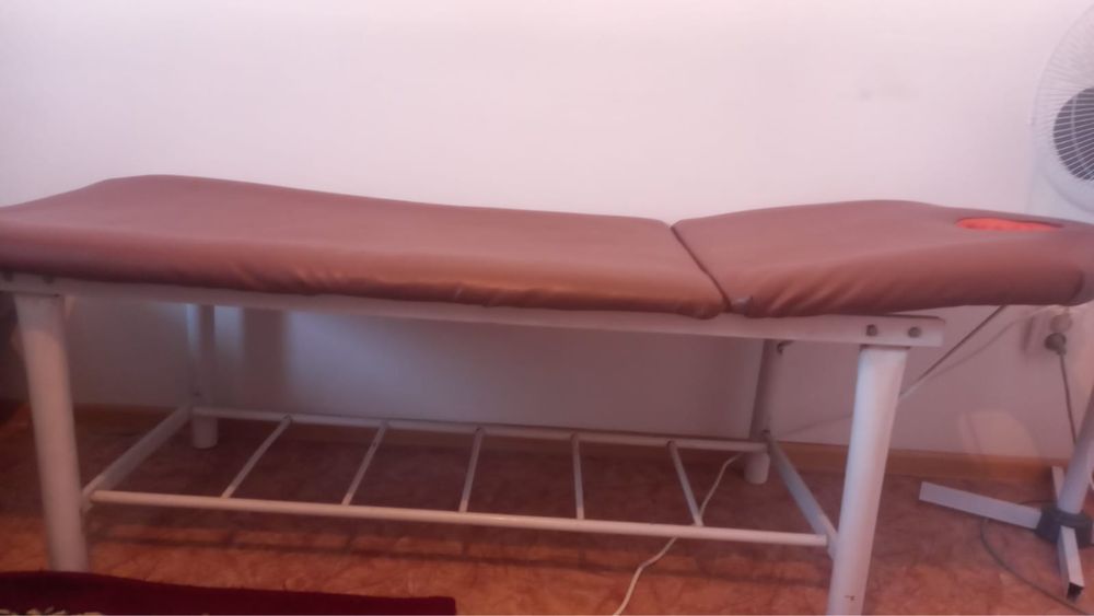 Продается кушетка! Подойдет для салонных процедур