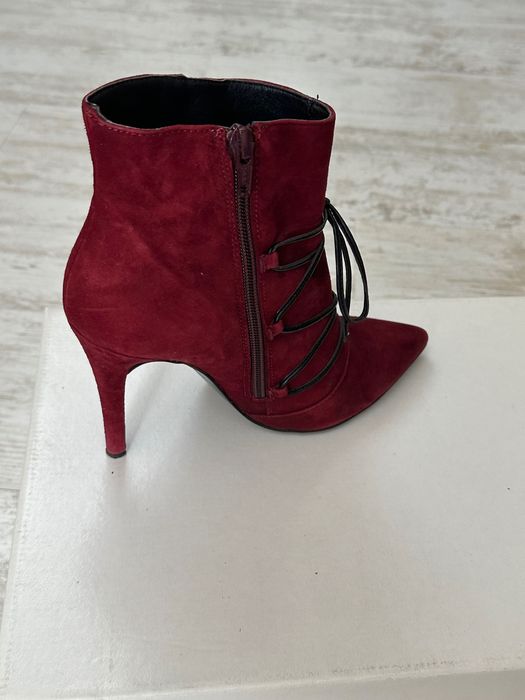Червени велурени боти Zee Line