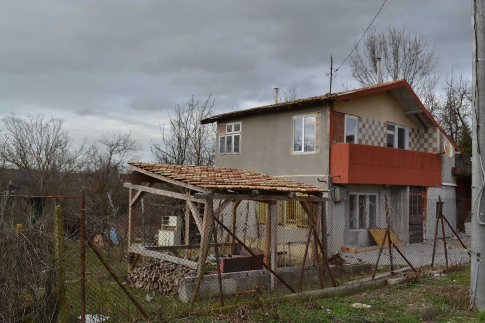 Продава се Къща в Търговище, Център - 100 кв.м за 197 €/кв.м - Снимка #1