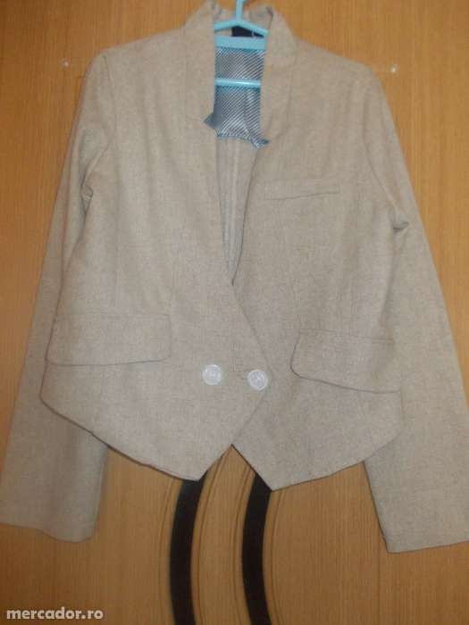 sacou scurt de dama crem