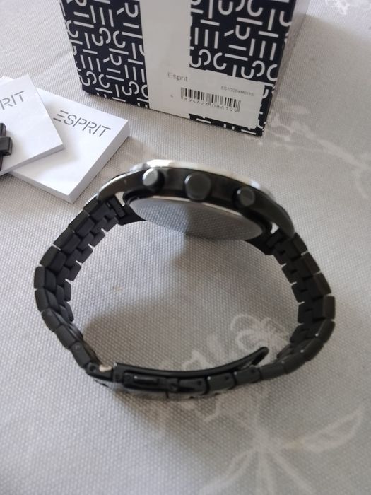 Часовник Esprit 110лв. и Pierre Cardin 80лв.