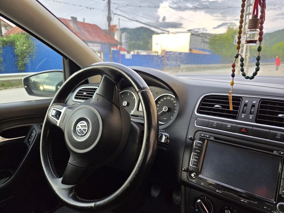 VOLKSWAGEN Polo 2011 — imagine 5