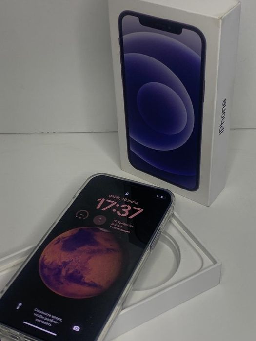 Айфон 12 продам срочно