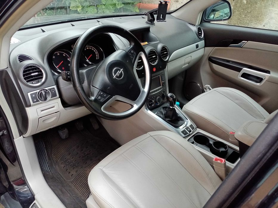 Джип Опел антара