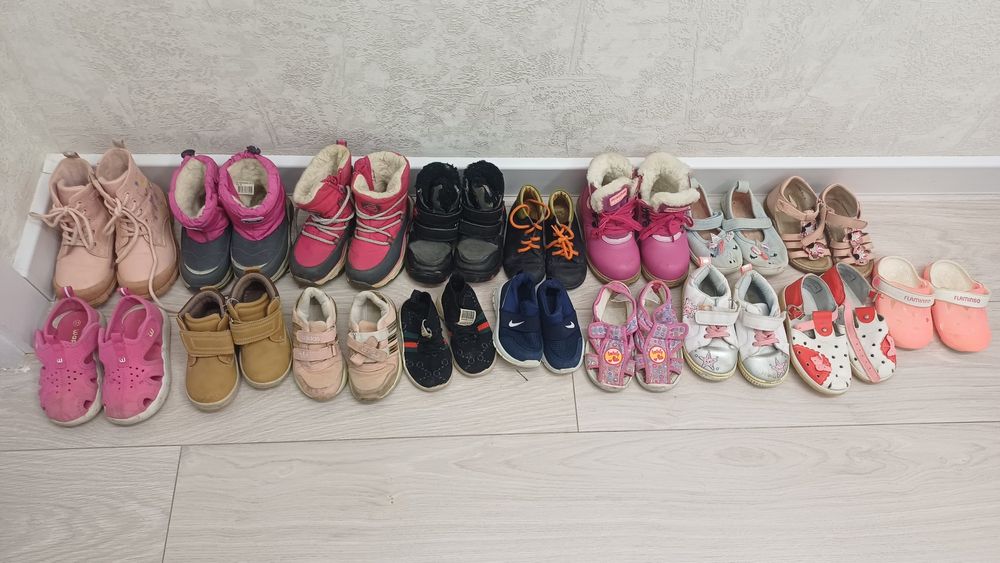 Продам детскую обувь для девочек