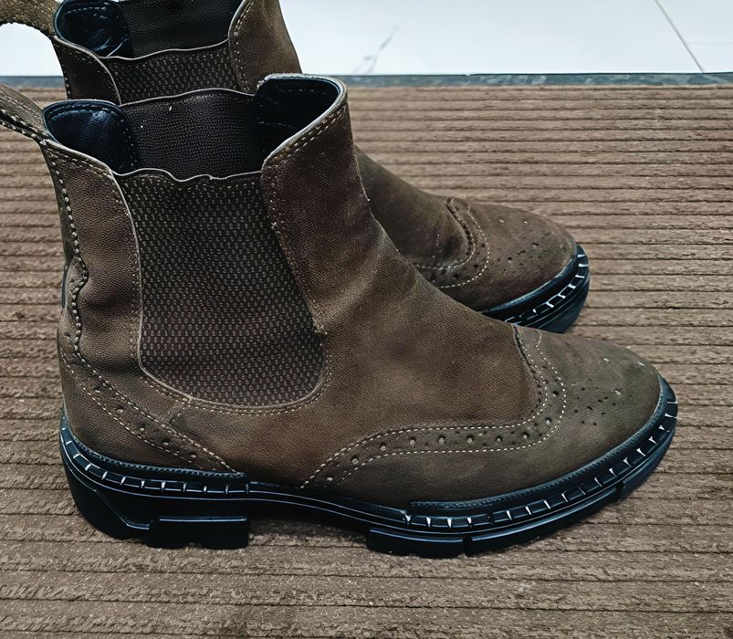 Демисезонные замшевые ботинки