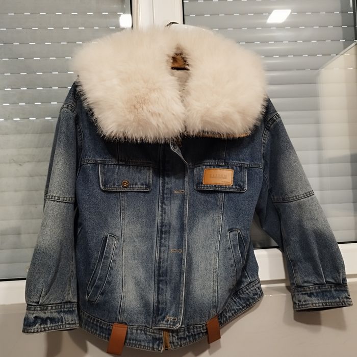 Дънково яке с пухена яка