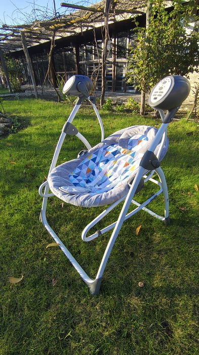 Електрическа люлка шезлонг