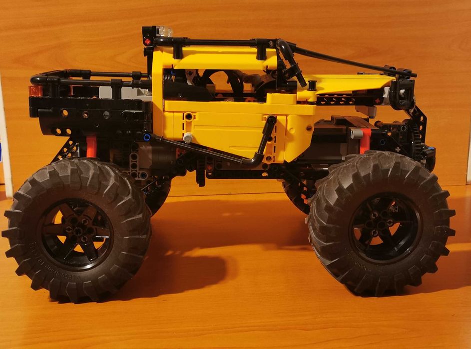 Lego Technic 42099 4x4 X-treme Off-Roader - Проходим Джип с блутут