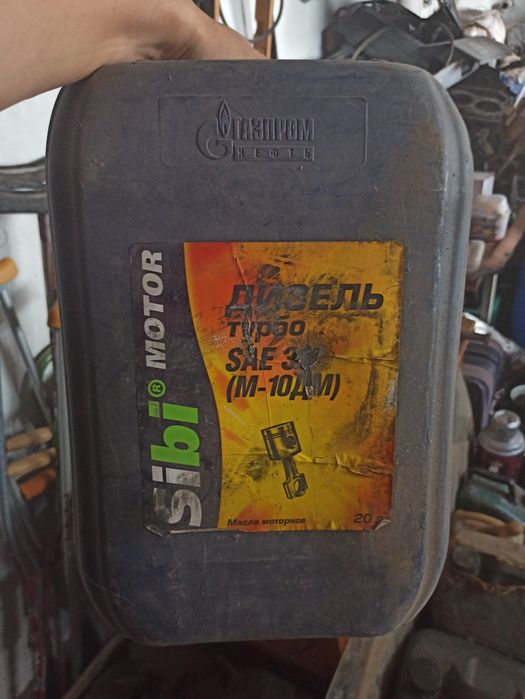 Канистры пластиковые разный объем