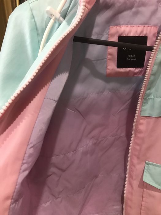 Куртки на девочку