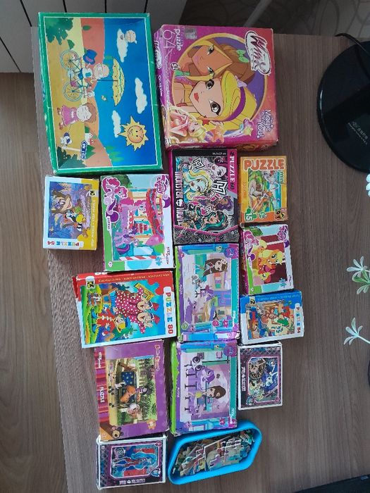 Продам пазлы для девочки