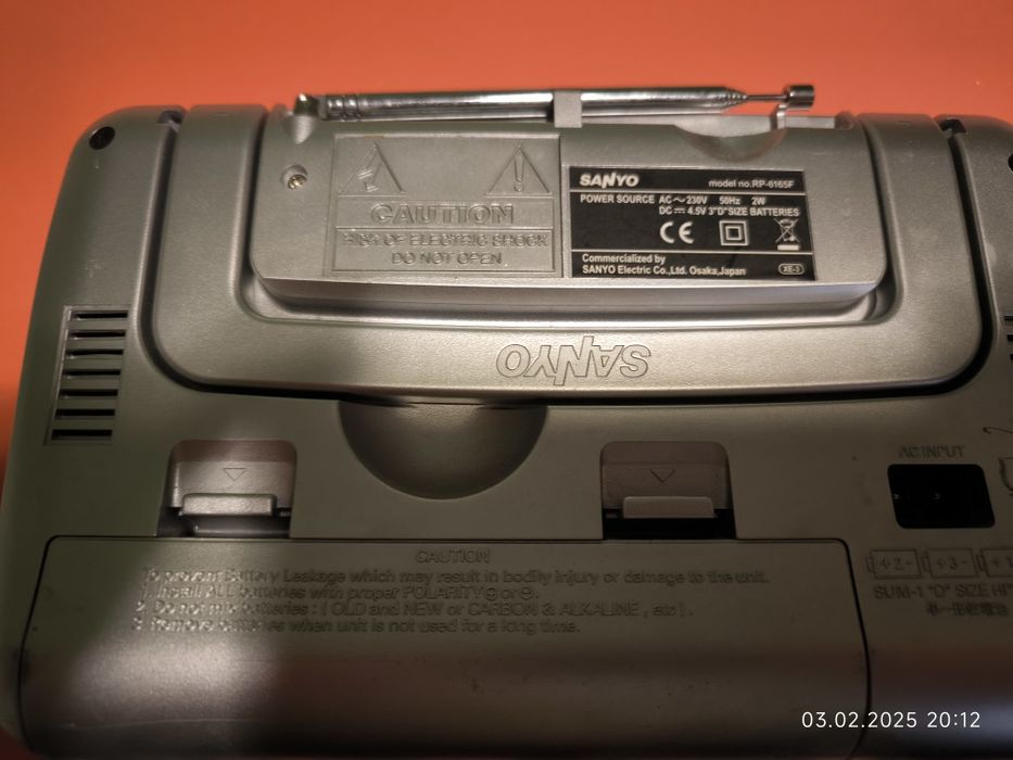 Radio Sony XDR S61D- ICFM780SL   si Sanyo