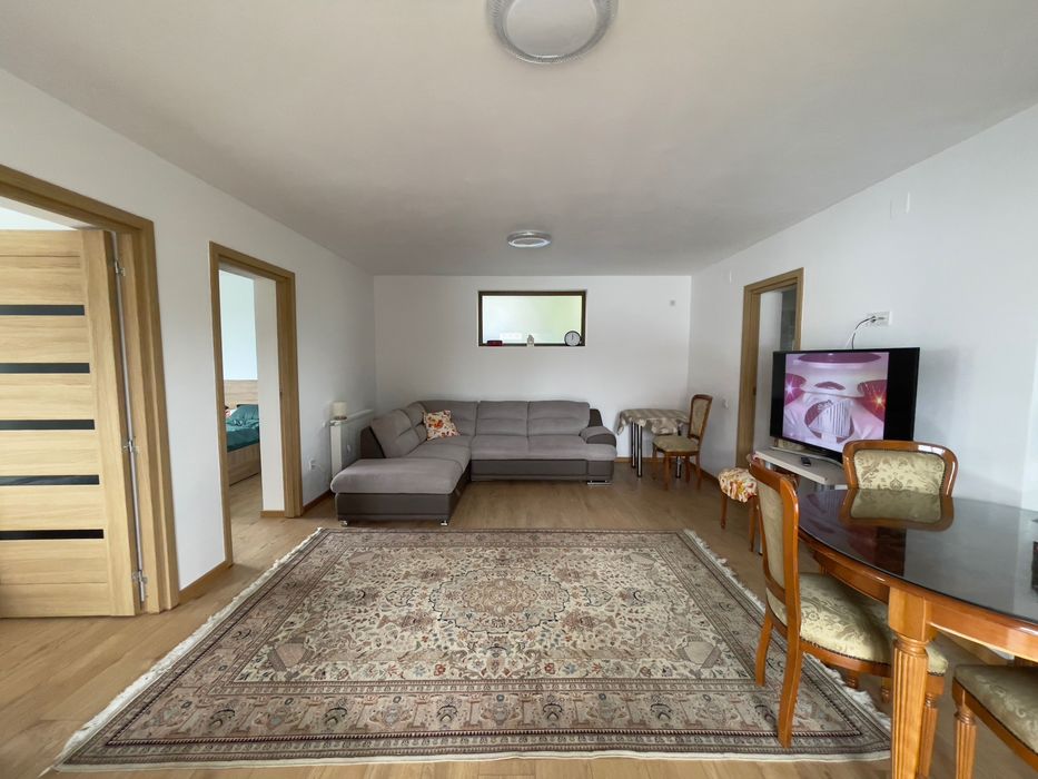 Casă de închiriat-Breaza de Sus