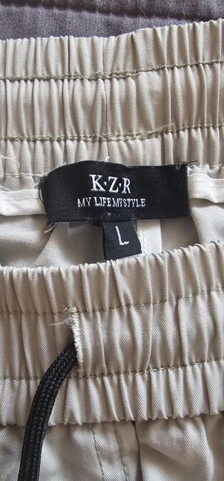 Карго панталони - размер L, стилни и удобни, почти нови.