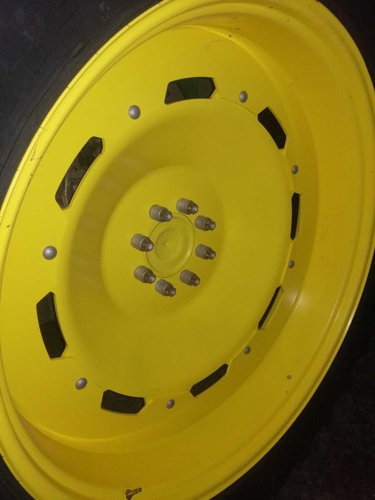 Ремонт на всякакъв вид джанти за трактори и прикачен инвентар