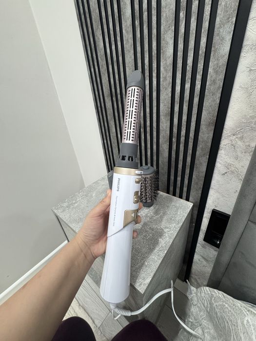 Продам фен-щетку