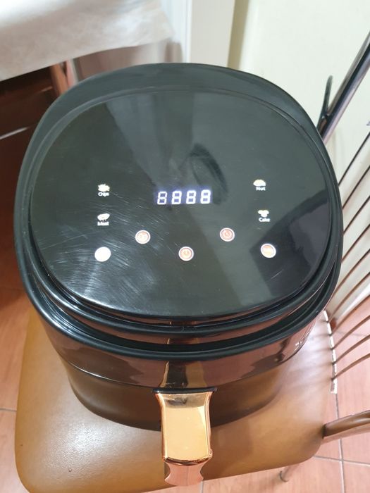 Friteuză cu aer cald Cheffinger Home 1400W 8 litri CF-AFRY8