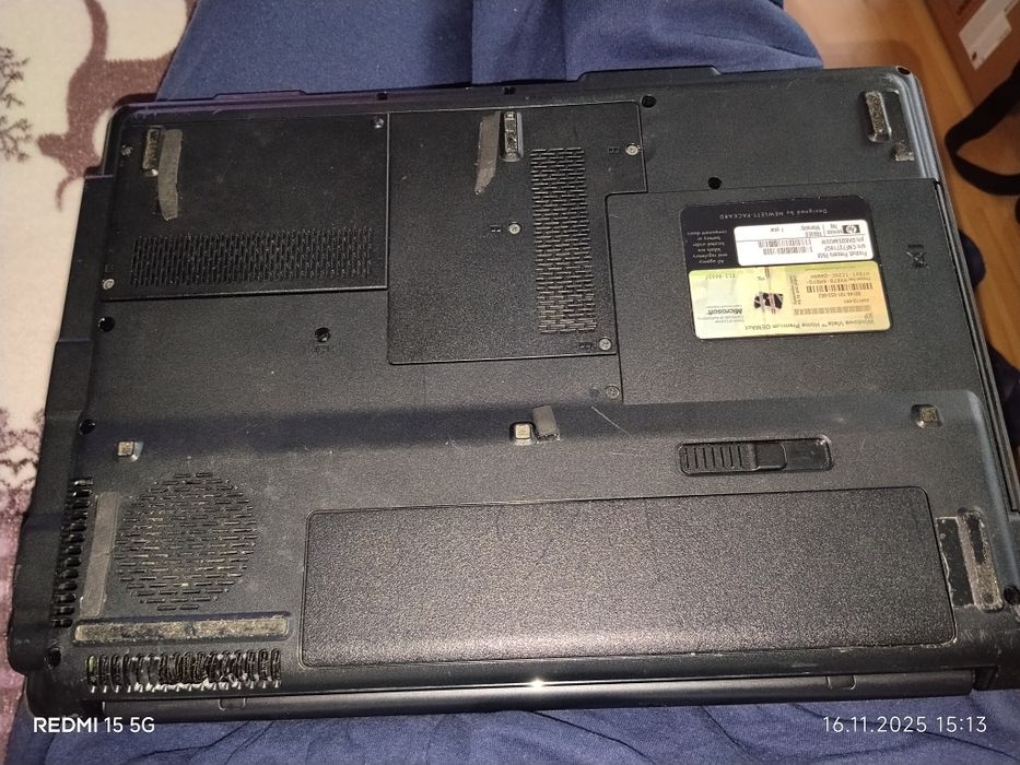 Laptop Compaq Presario F500