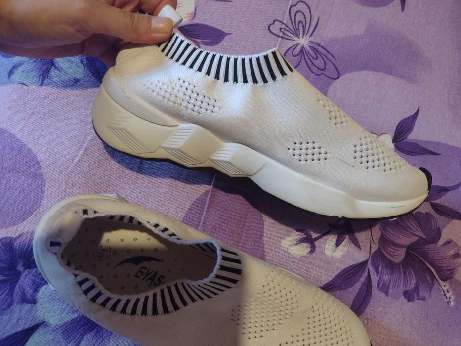 Нови дамски маратонки 39 номер