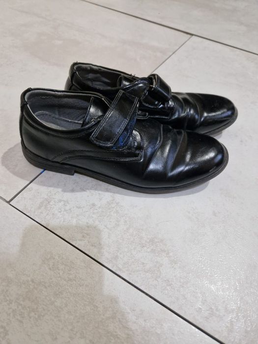 Любая обувь за 200 тенге