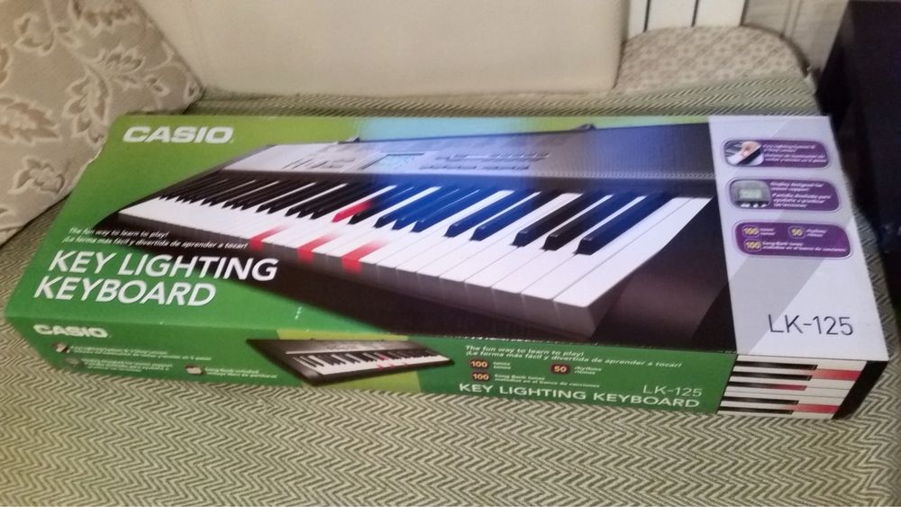 Синтезатор Casio