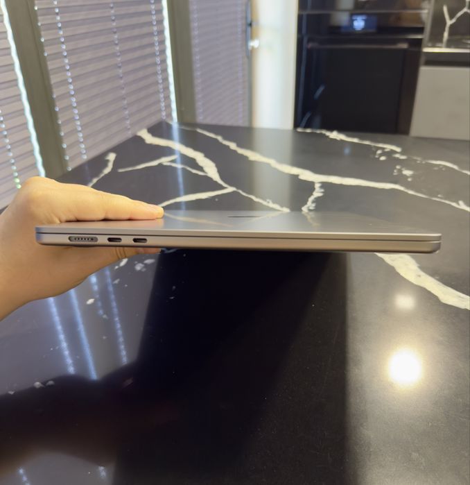 MacBook Air 15 M2 8/512gb