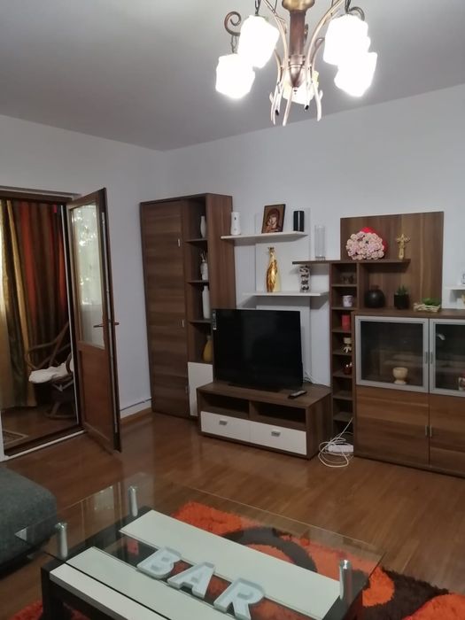 Inchiriez apartament 2 camere
