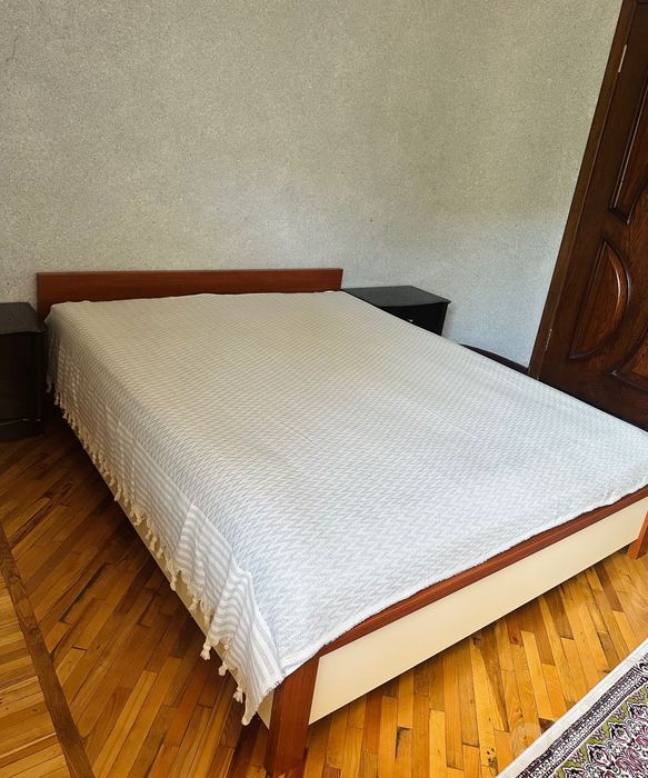 Кровать (Queen size)