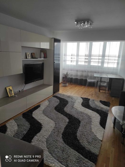Închiriez apartament 3 camere