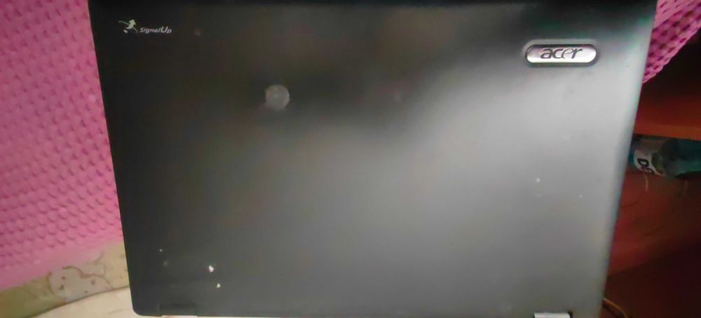 Евтин лаптоп Acer