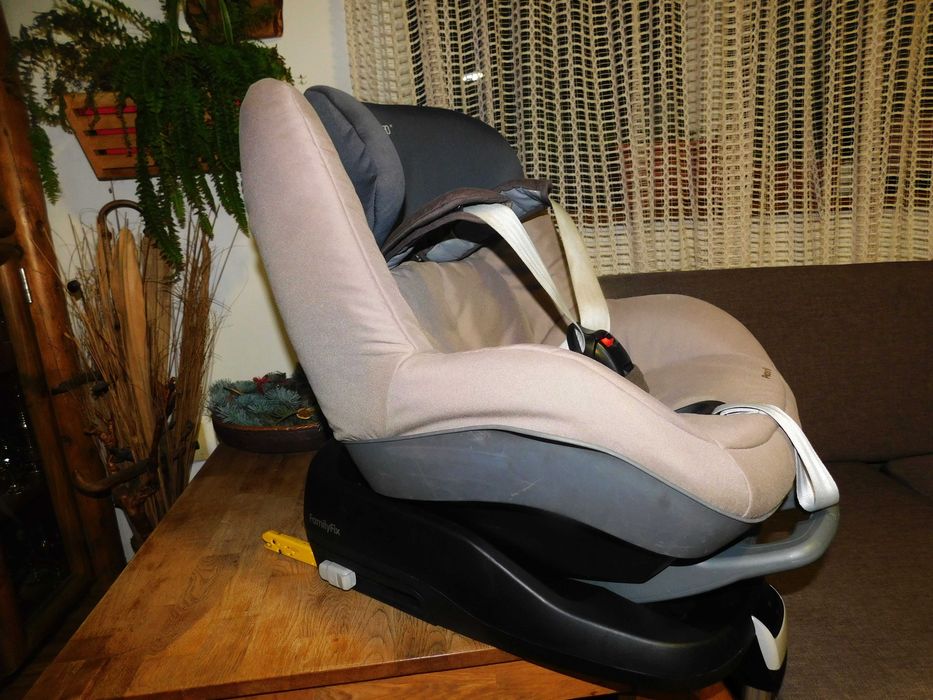 Scaun auto Maxi Cosi (9-18 kg) + Bază Isofix