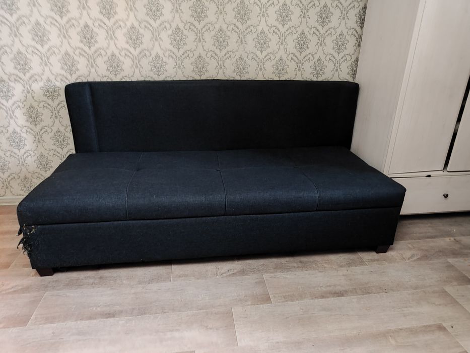 Продам срочно диван