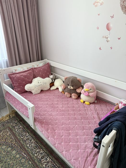 Детская кровать белая