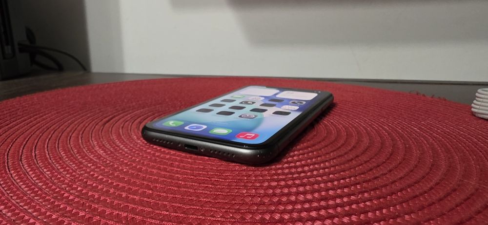 iPhone 11 black bypassed