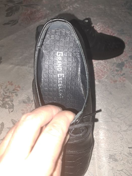 Продаются кожанные детские мужские туфли 35-37 размер