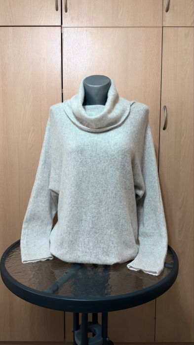 Пуловер  Zara. 100%кашмир Размер L