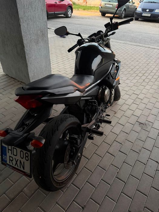 Motocicleta Yamaha rj6