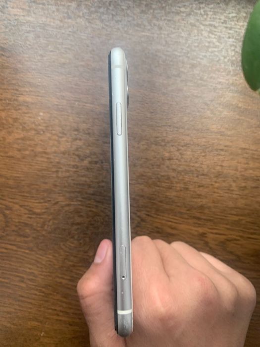 Продам айфон  11