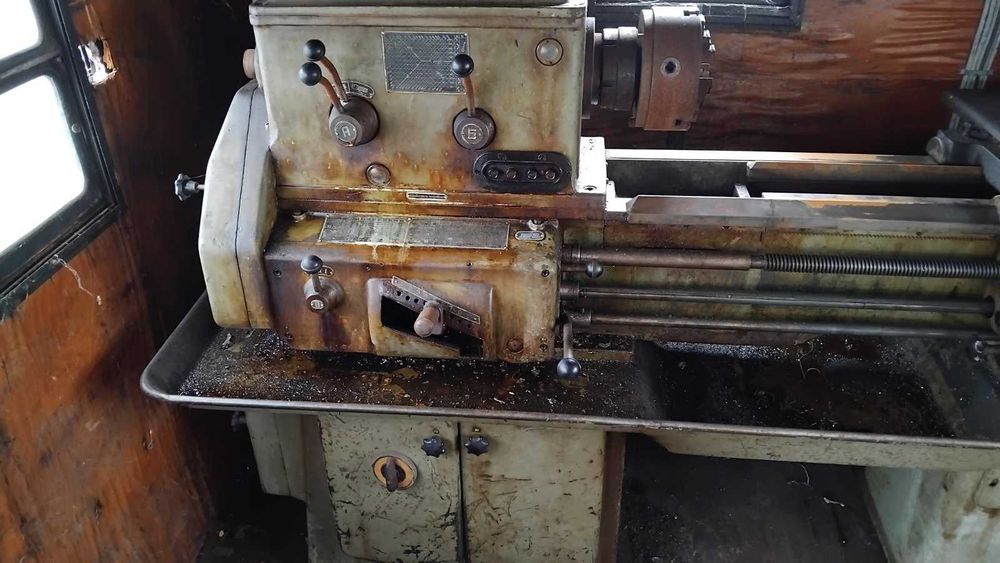 Продавам работещ СТРУГ