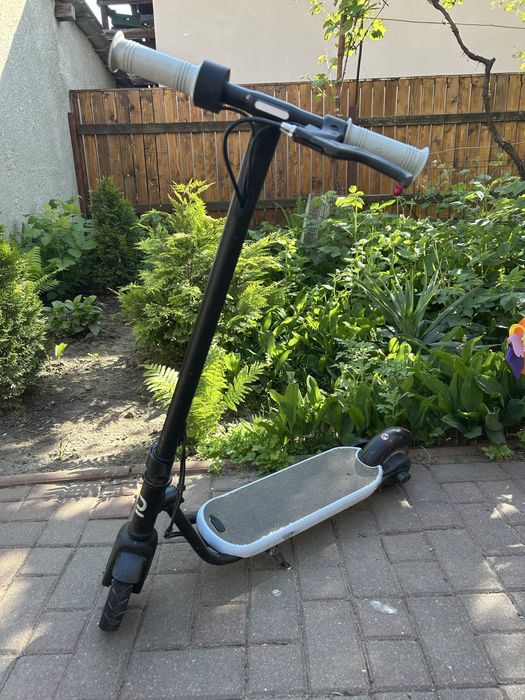 Vand trotinete elektrica