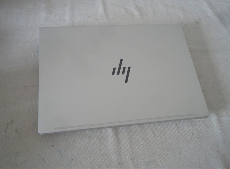 Laptop HP EliteBook 640 G11 | Intel Core Ultra 5 125U | 16GB RAM | 256GB SSD | 1 ciclu incarcare